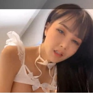 《爱情烈焰：1V1G装高情绪的精美婚礼视频》